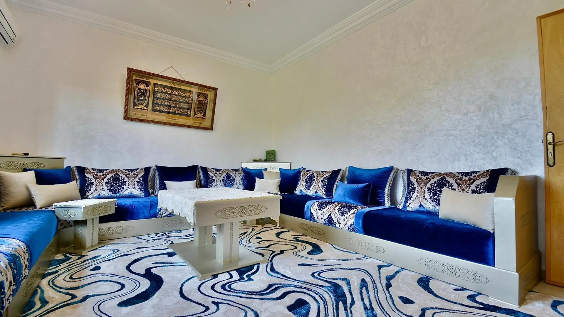 Ferme De Vacances Avec Une Grande Villa A Marrakech Marakéš Maroko