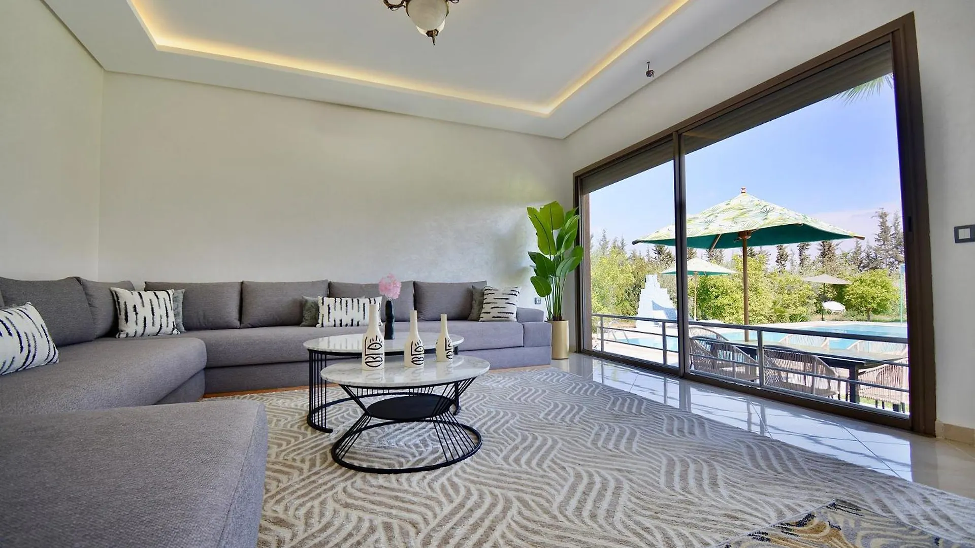 Ferme De Vacances Avec Une Grande Villa A Marrakech Marakéš