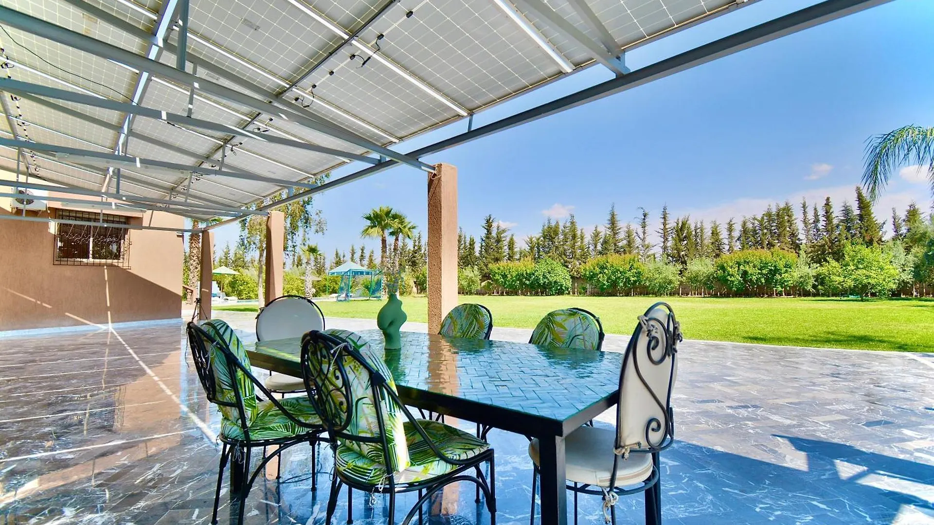 Ferme De Vacances Avec Une Grande Villa A Marrakech Marakéš