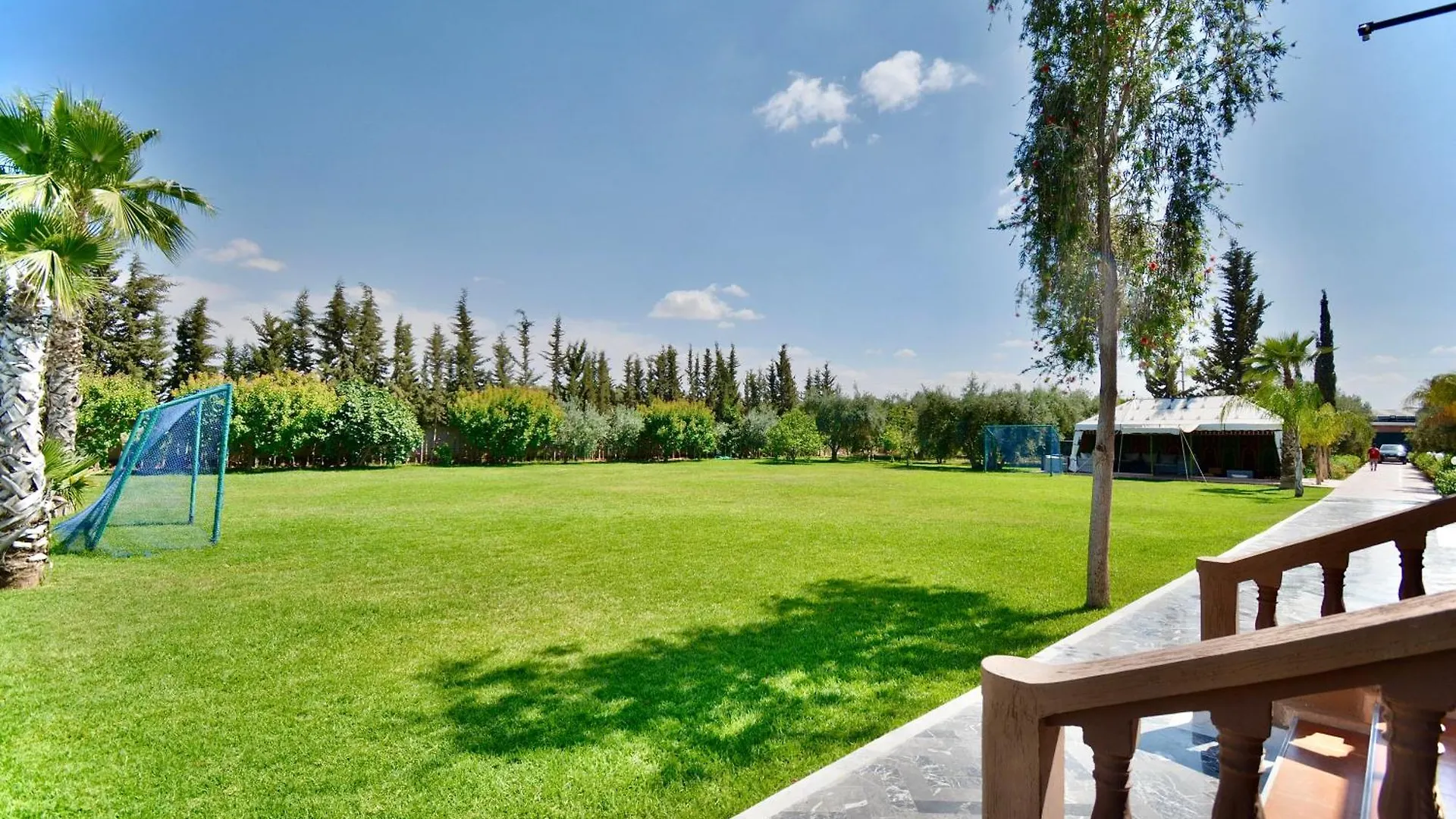 Ferme De Vacances Avec Une Grande Villa A Marrakech Marakéš